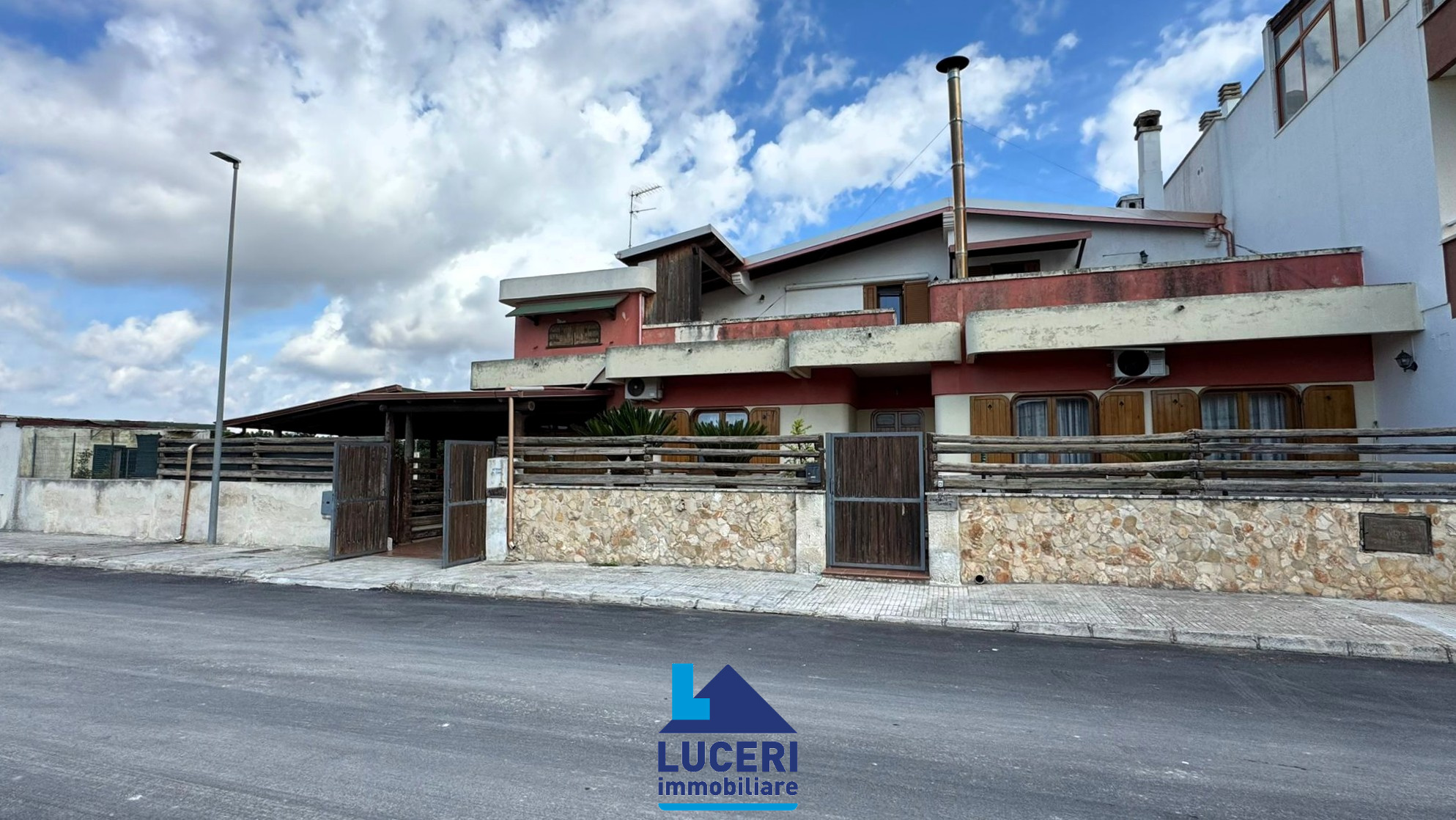 N-315.024 Villa con ampie terrazze e giardino recintato di 600mq, Nardò