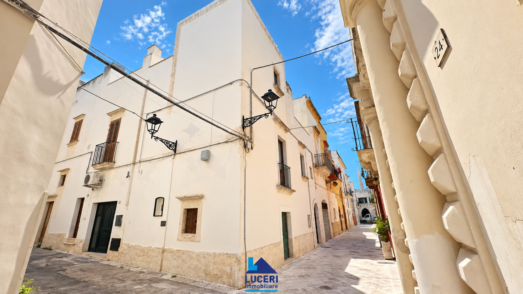 PC-140.001 Storico palazzotto con volte a stella e a botte, Parabita