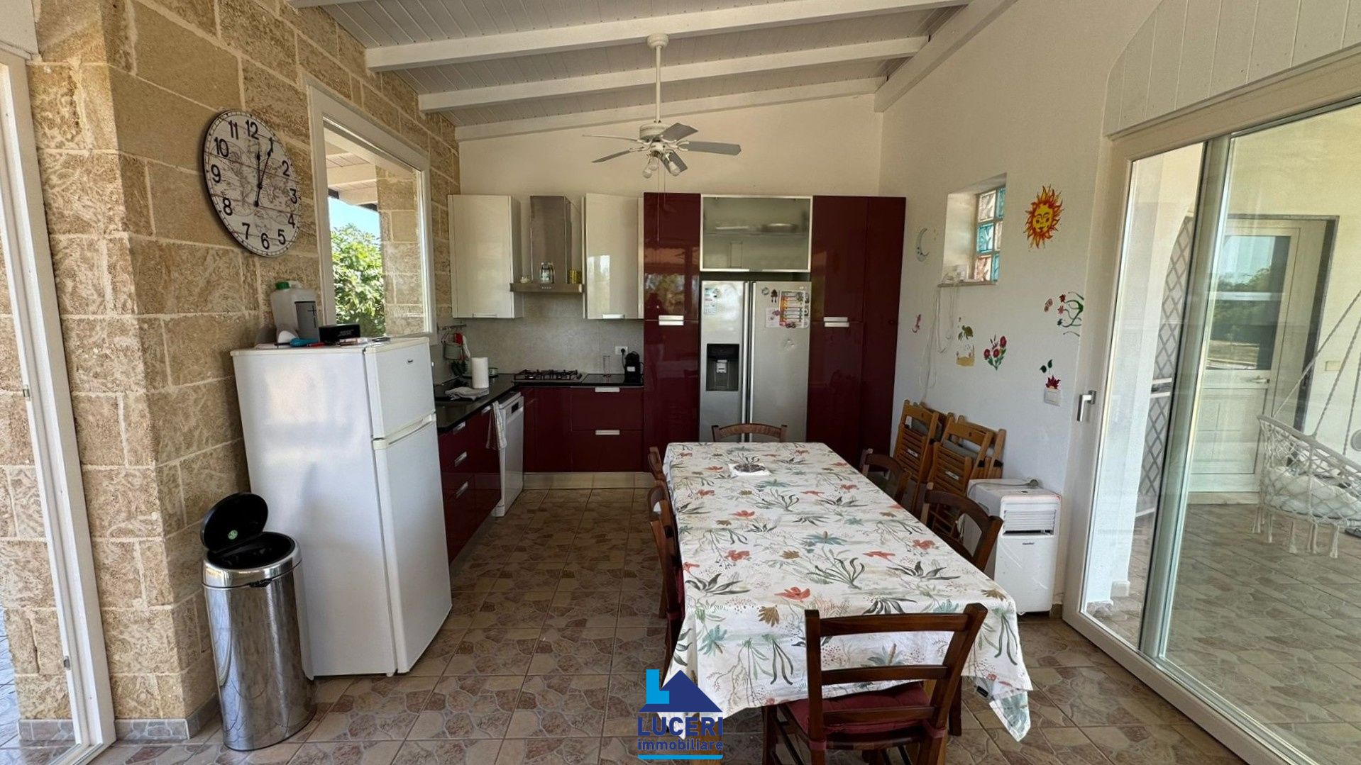 Villetta ben rifinita con 3000 mq di terreno recintato, Li Foggi, Gallipoli