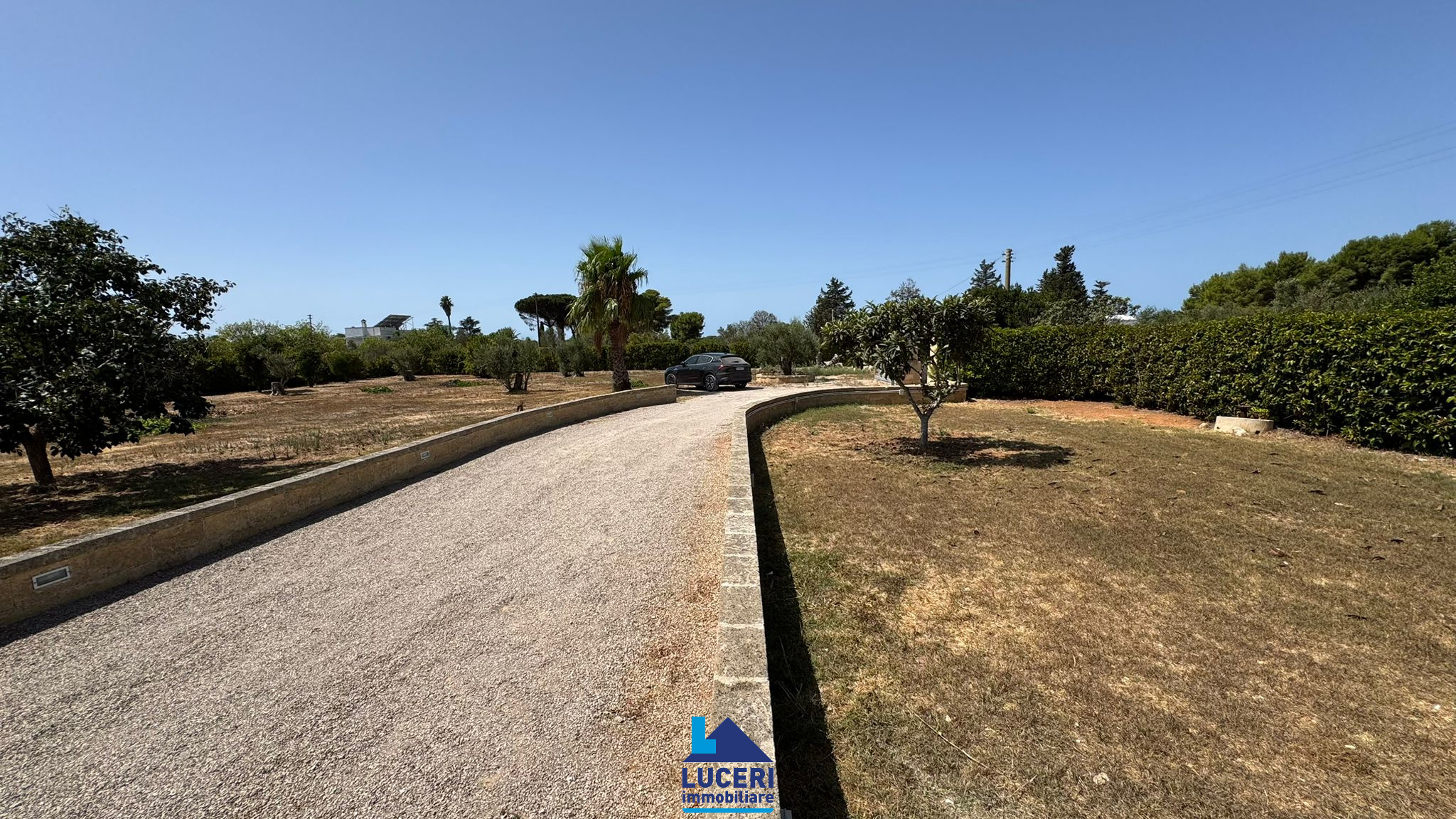 Villetta ben rifinita con 3000 mq di terreno recintato, Li Foggi, Gallipoli