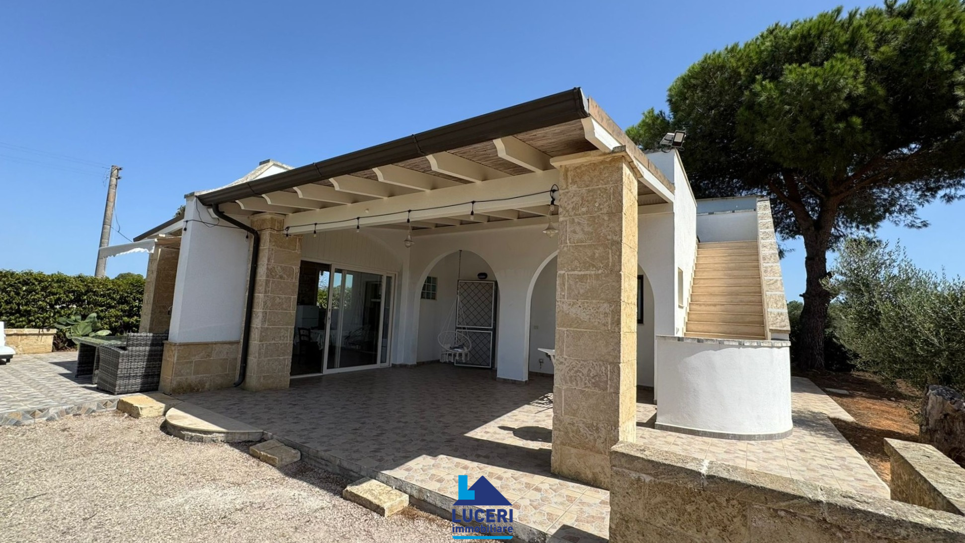 Villetta ben rifinita con 3000 mq di terreno recintato, Li Foggi, Gallipoli