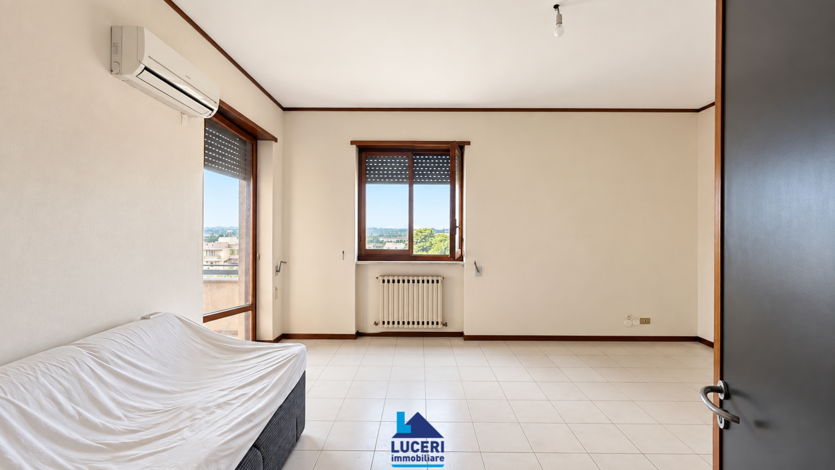 Ampio appartamento termoautonomo con terrazzo, Matino