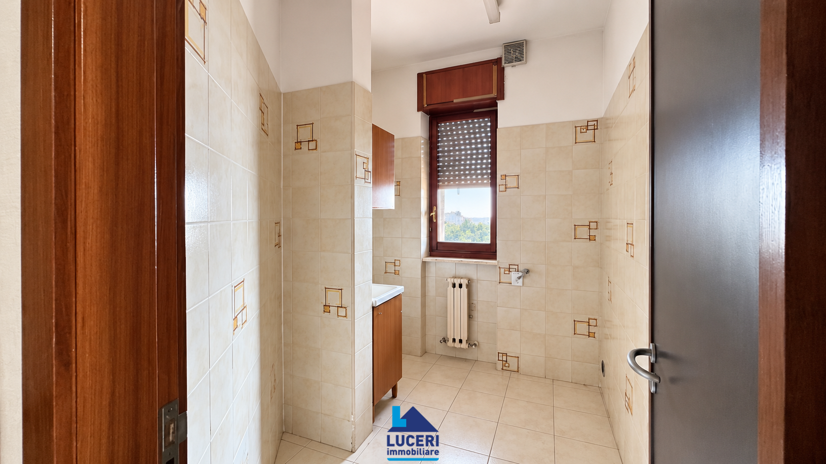 Ampio appartamento termoautonomo con terrazzo, Matino