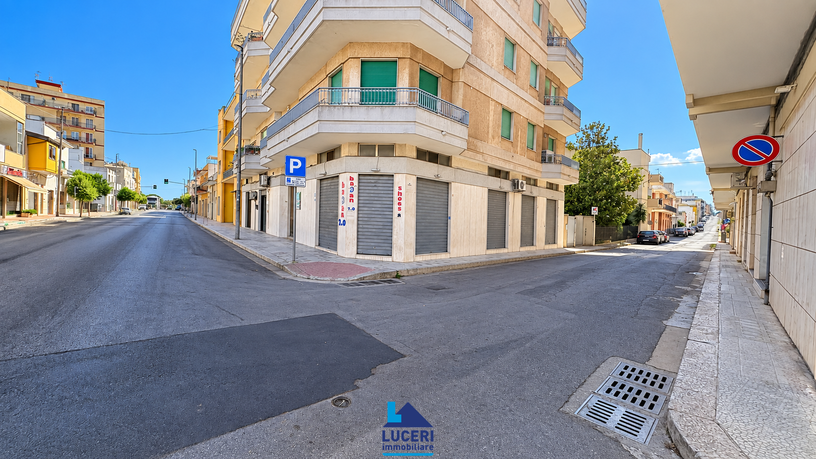 GAF-15.012 Ampio box auto in zona centrale, Galatina