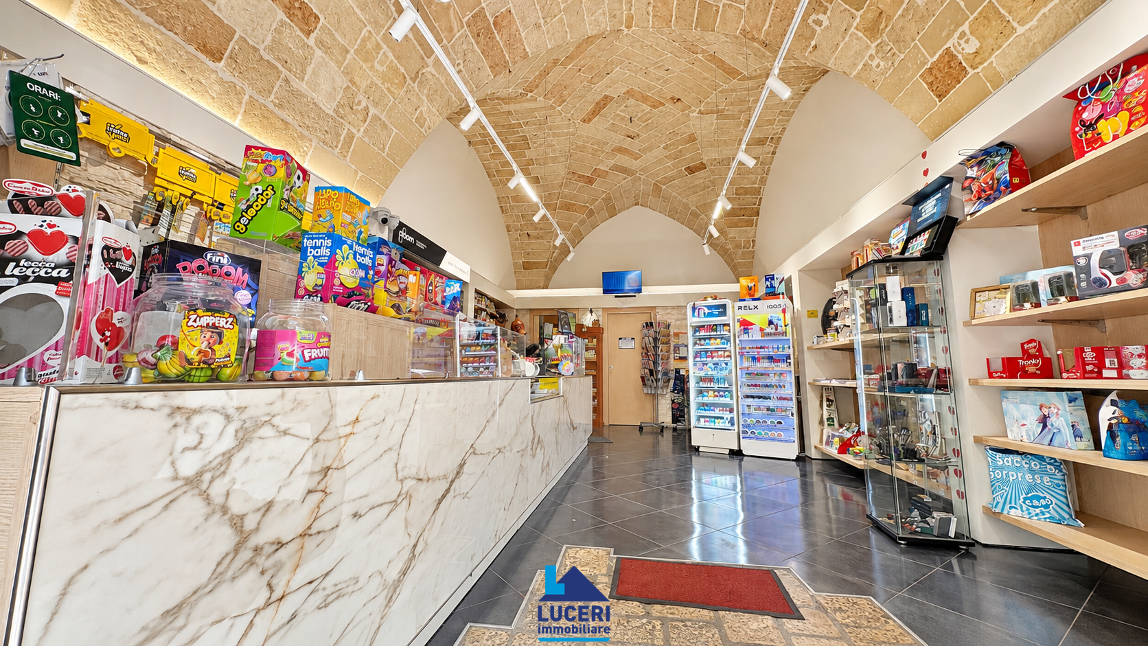 GAF-349.002 Attività di tabaccheria in locale con volte a stella, Galatina